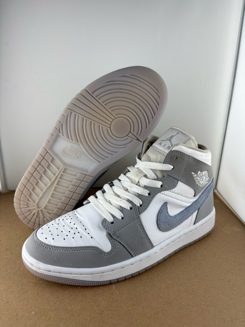 Nike Air Jordan 1 Mid Wolf Gray Aluminum Sneakers BQ6472-105 Women's Size 8